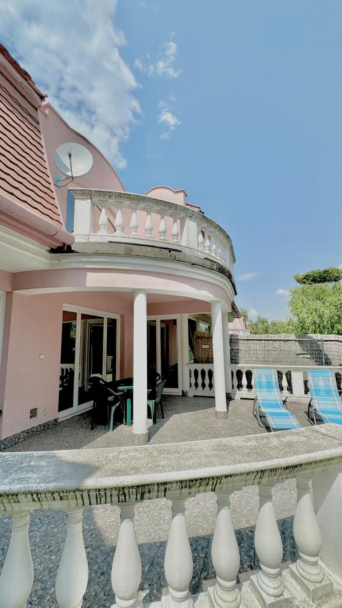 5 Haloszobas Wellness Vip House - Privat Medence Сиофок Екстериор снимка